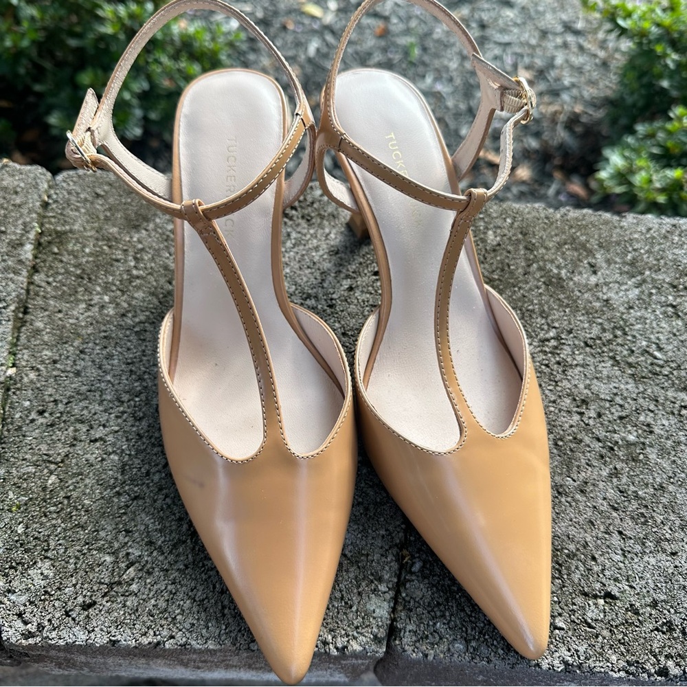 Size 7.5 Tuckernuck heels